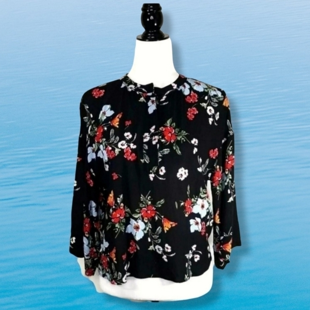 Banana Republic Printed Popover Black Floral Top